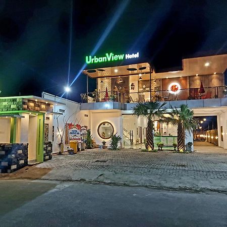 Urbanview Hotel Sakura Kampung Inggris Pare By Reddoorz Экстерьер фото