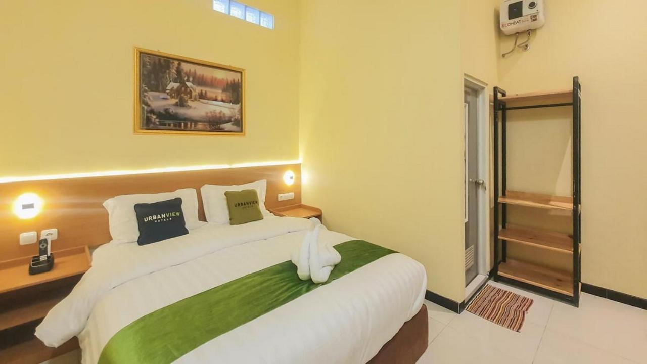 Urbanview Hotel Sakura Kampung Inggris Pare By Reddoorz Экстерьер фото