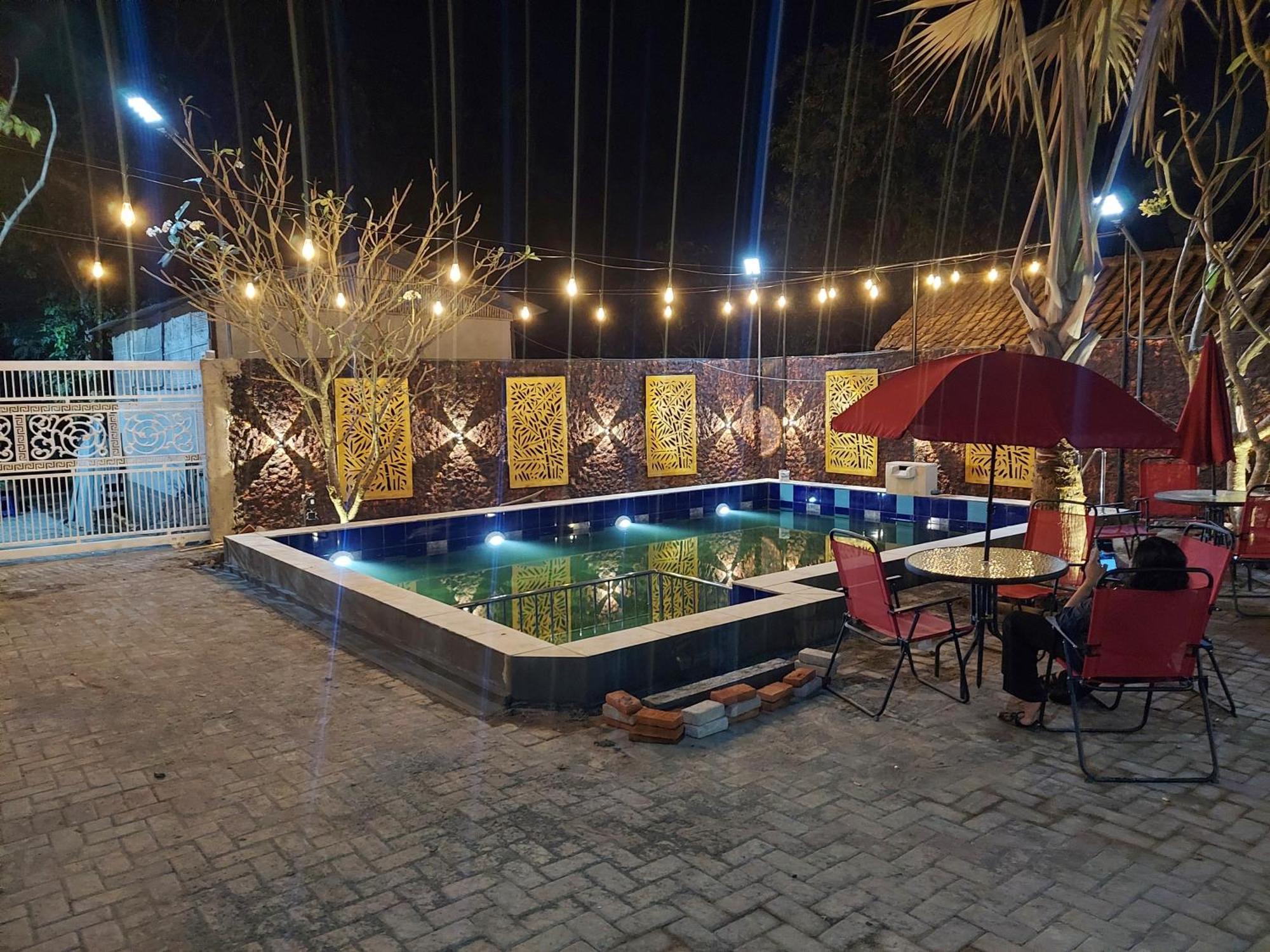 Urbanview Hotel Sakura Kampung Inggris Pare By Reddoorz Экстерьер фото