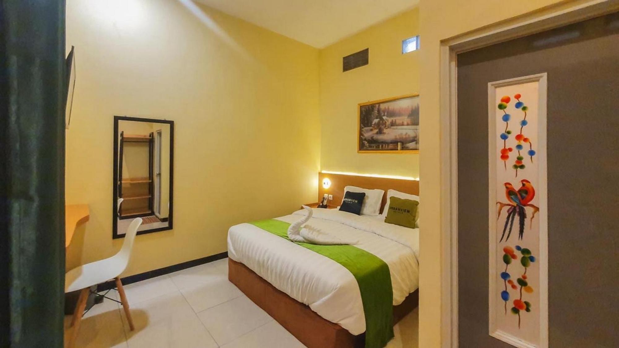 Urbanview Hotel Sakura Kampung Inggris Pare By Reddoorz Экстерьер фото